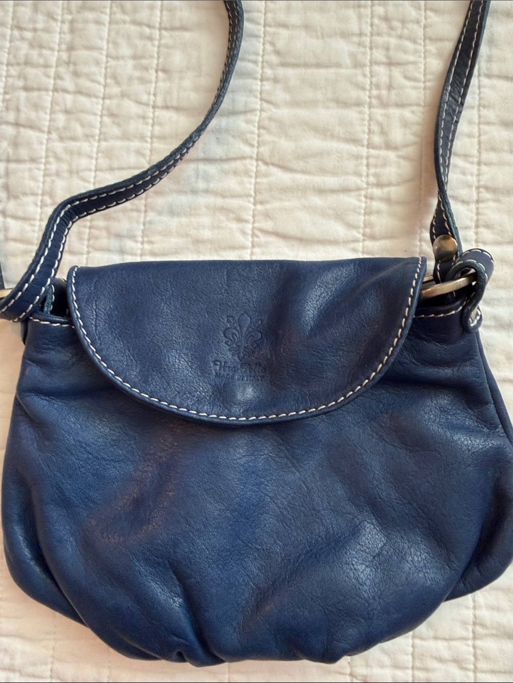 Vera Pelle Navy Leather Crossbody Bag